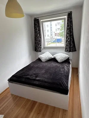 Chambre; parquet, lumière naturelle