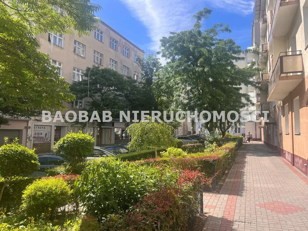 Hiša in okolica