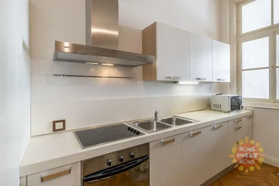 Cucina; elettrodomestici, luce naturale, ristrutturato