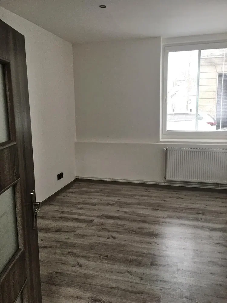 Autre; parquet, lumière naturelle