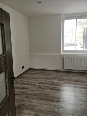 Autre; parquet, lumière naturelle