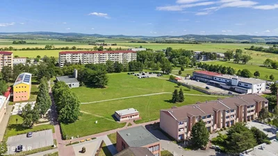 Haus und umgebung; blick, tageslicht