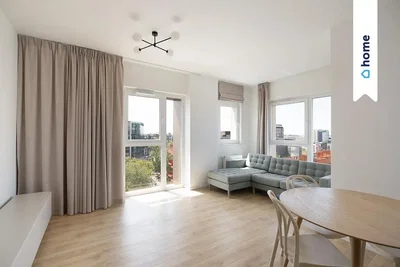 Soggiorno; vista, pavimento in legno, luce naturale, stile moderno