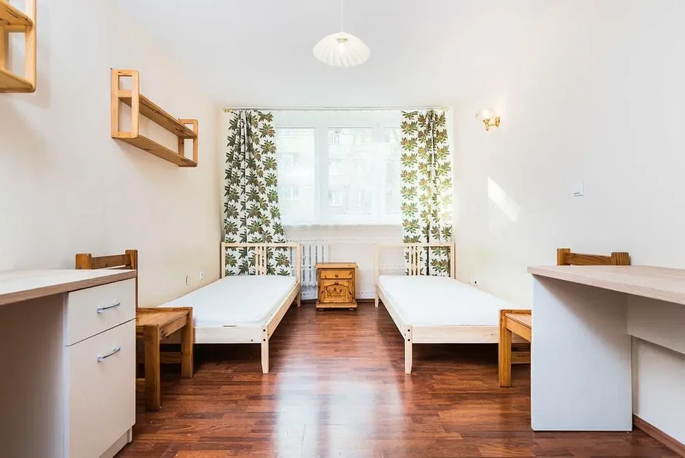 Chambre d'enfant; parquet, lumière naturelle