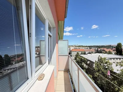 Balkon; widok, podłoga z płytek