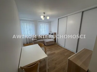 Schlafzimmer; holzboden, tageslicht