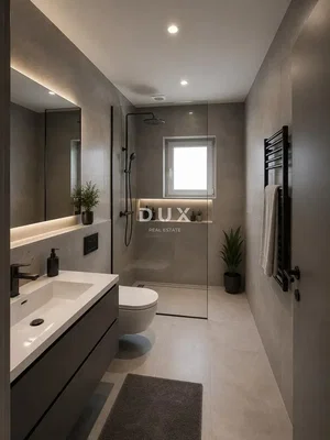 Banyo; tadilatlı, doğal ışık, fayans zemin