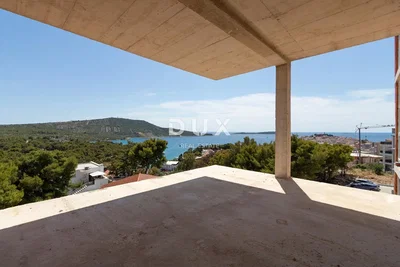 Balkon; pogled, prirodna svjetlost