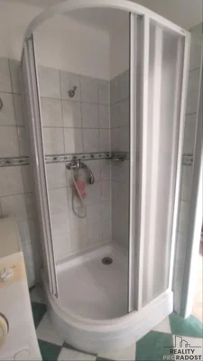 Toaleta; dlažba