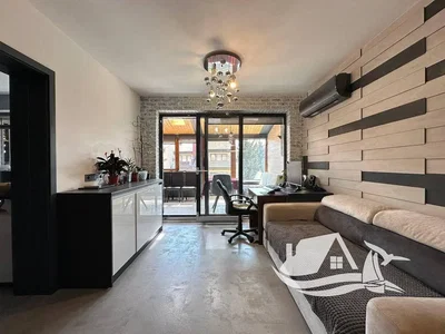 Oturma odası; doğal ışık, modern stil