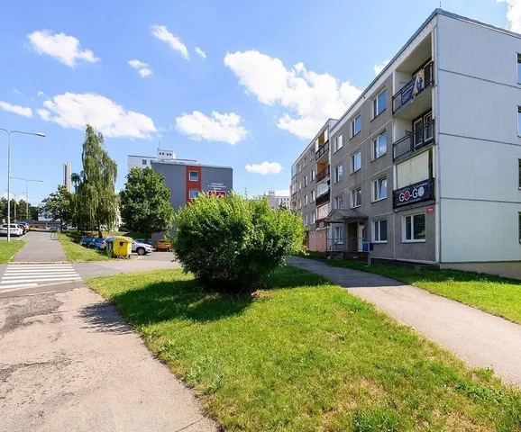 Hiša in okolica
