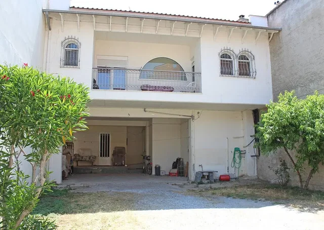 House and surroundings