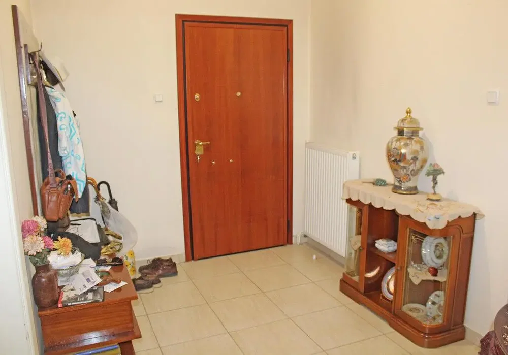 Cloakroom; tile floor