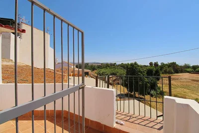 Balkon; blick, fliesenboden, tageslicht