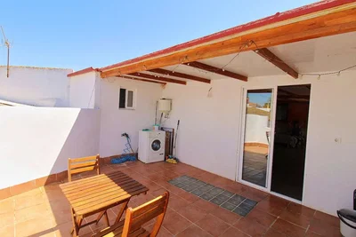 Terrasse; fliesenboden, tageslicht