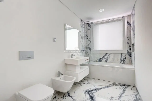 Bathroom; tile floor, natural light, renovated