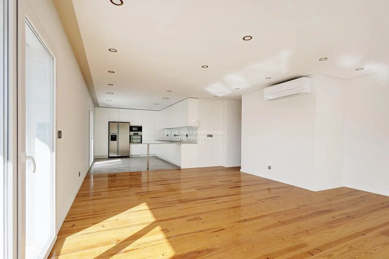 Salon; parquet, lumière naturelle