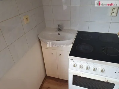 Kuchyně; kuchyňské spotřebiče