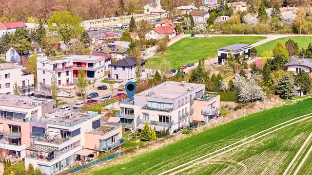 Haus und umgebung; blick, tageslicht