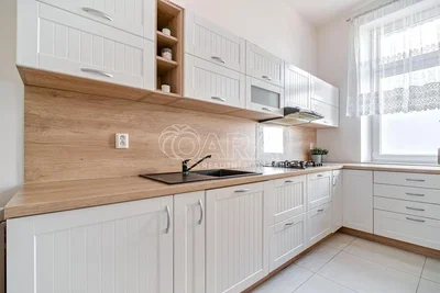 Kitchen; kitchen appliances, natural light, modern style
