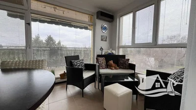 Soggiorno; luce naturale, stile moderno
