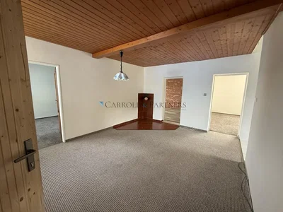 Autre; poutres en bois, parquet
