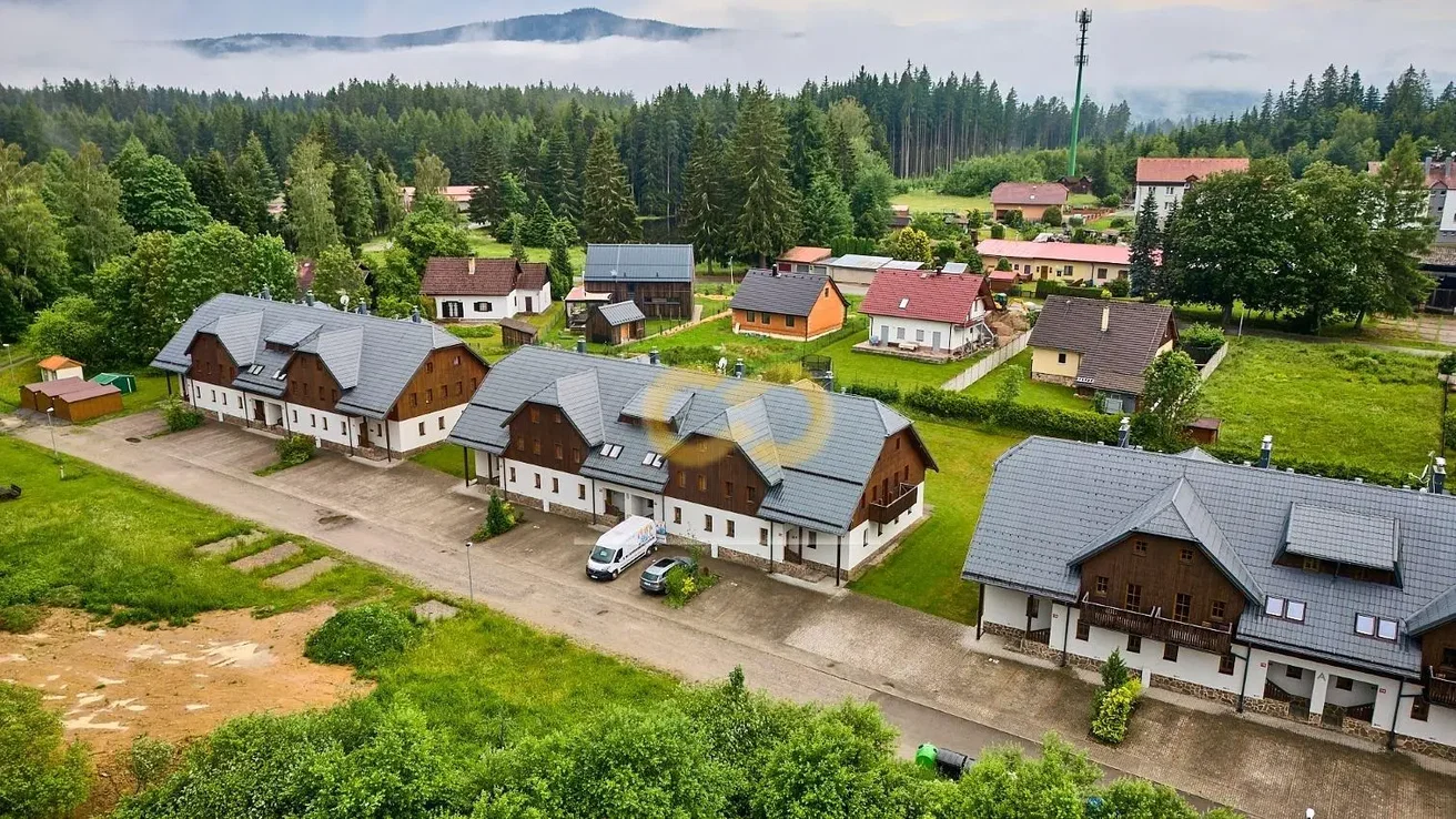 House and surroundings