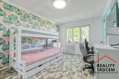 Kinderzimmer; holzboden, tageslicht, moderner stil