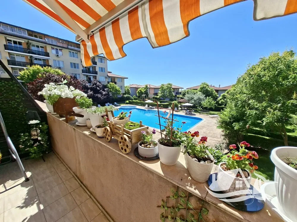 Balkon; prirodna svjetlost, pogled