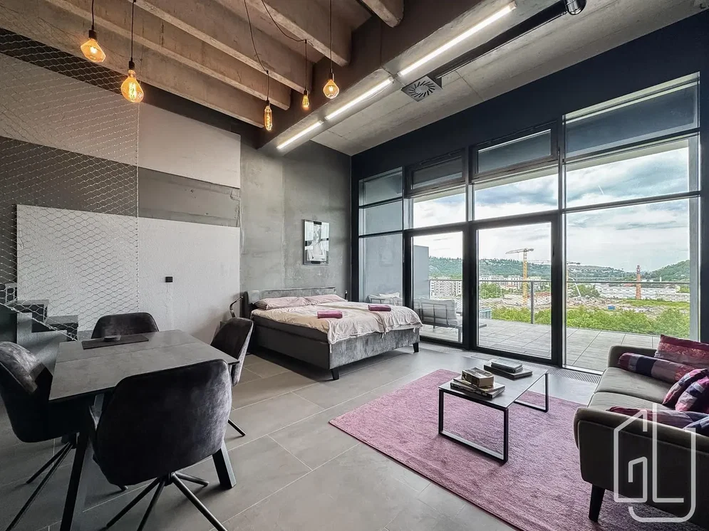 Woonkamer; uitzicht, houten balken, natuurlijk licht, moderne stijl