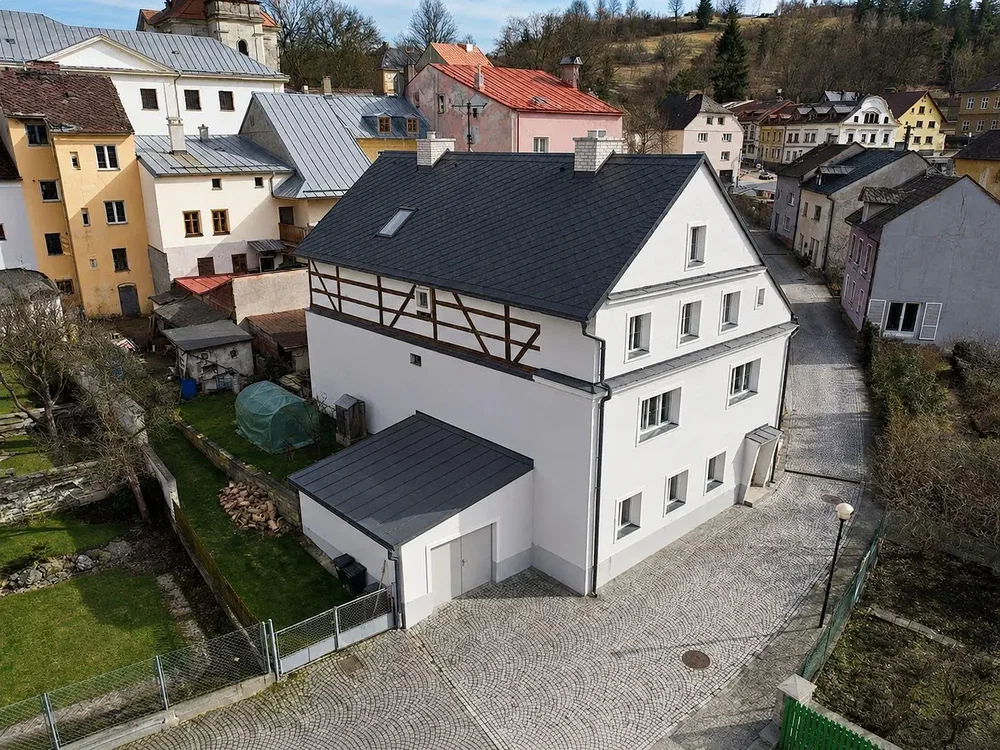Casa e arredores