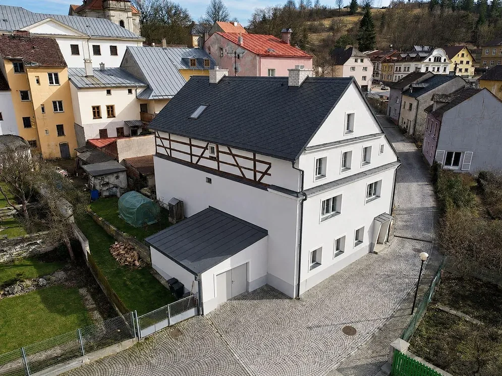 Casa e arredores