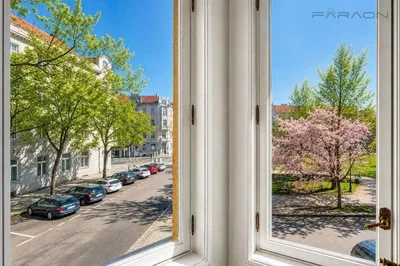 Balkon; výhled, přirozené světlo