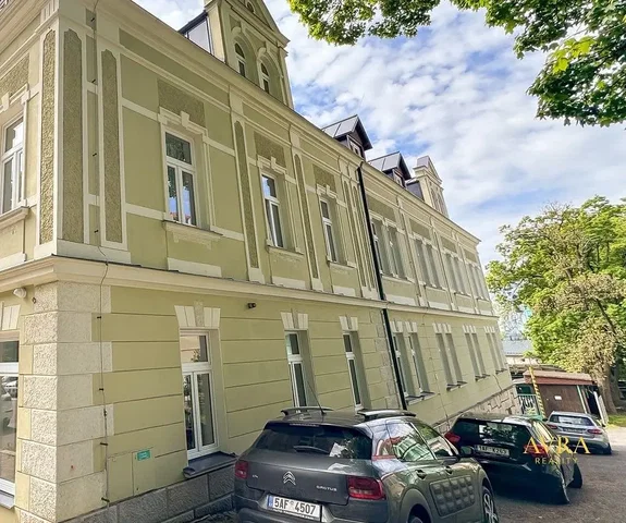 House and surroundings