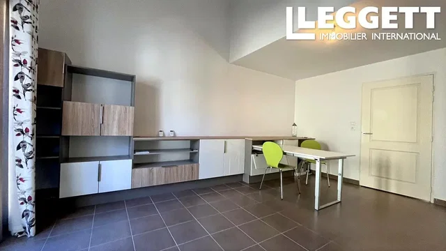 Cuisine; carrelage, lumière naturelle