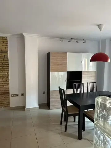 Keuken; tegelvloer, keukenapparatuur