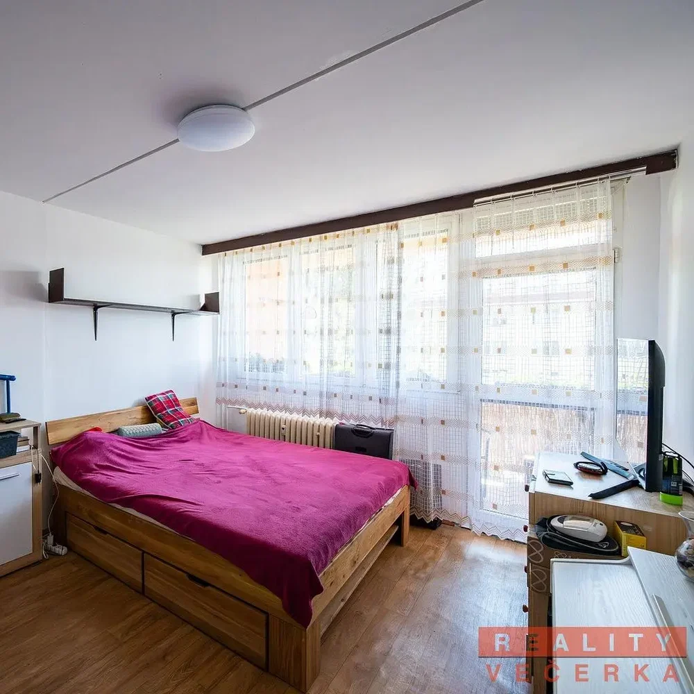 Chambre; parquet, lumière naturelle