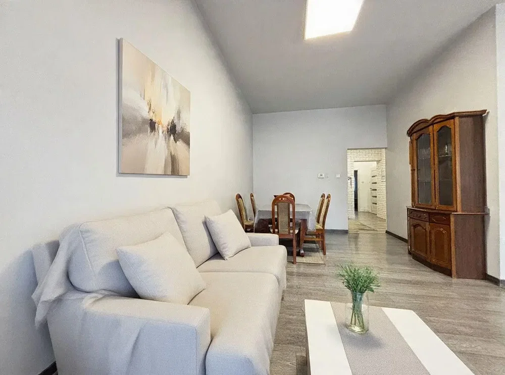 Salon; lumière naturelle, style moderne