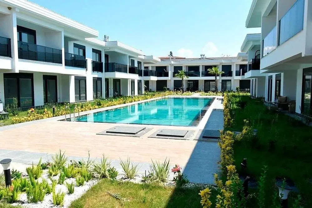Ev ve çevresi; manzara, doğal ışık, tadilatlı