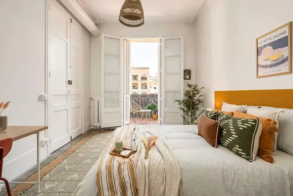 Chambre; lumière naturelle, style moderne