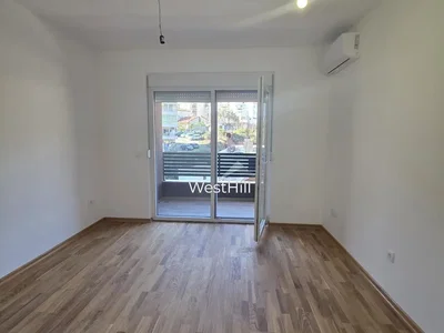 Autre; parquet, lumière naturelle