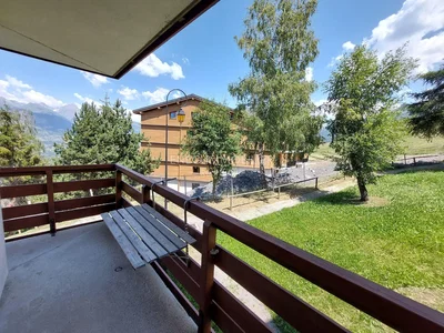 Balkon; pogled, prirodno svjetlo