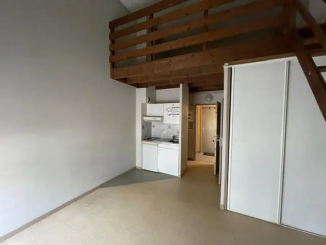 Kitchen; kitchen appliances, wood beams, natural light