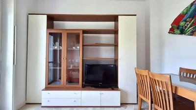 Wohnzimmer; holzboden, tageslicht