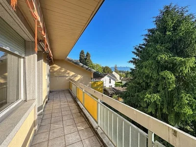 Balkon; blick, fliesenboden, tageslicht