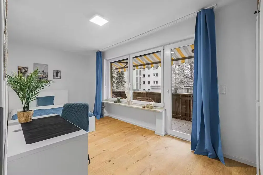 Chambre; parquet, lumière naturelle