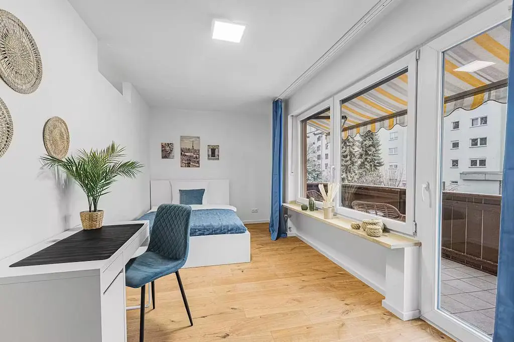 Chambre; lumière naturelle, parquet, style moderne