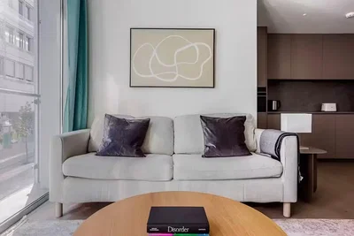 Wohnzimmer; blick, tageslicht, moderner stil