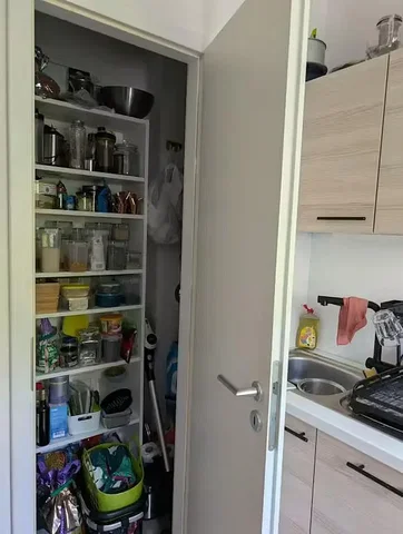 Cuisine; électroménager, lumière naturelle
