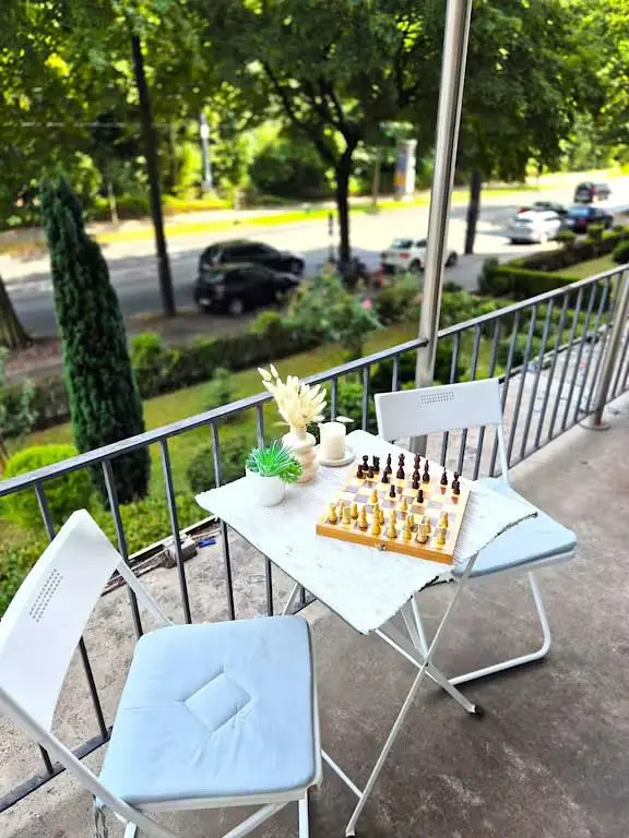 Balcon; vue, lumière naturelle